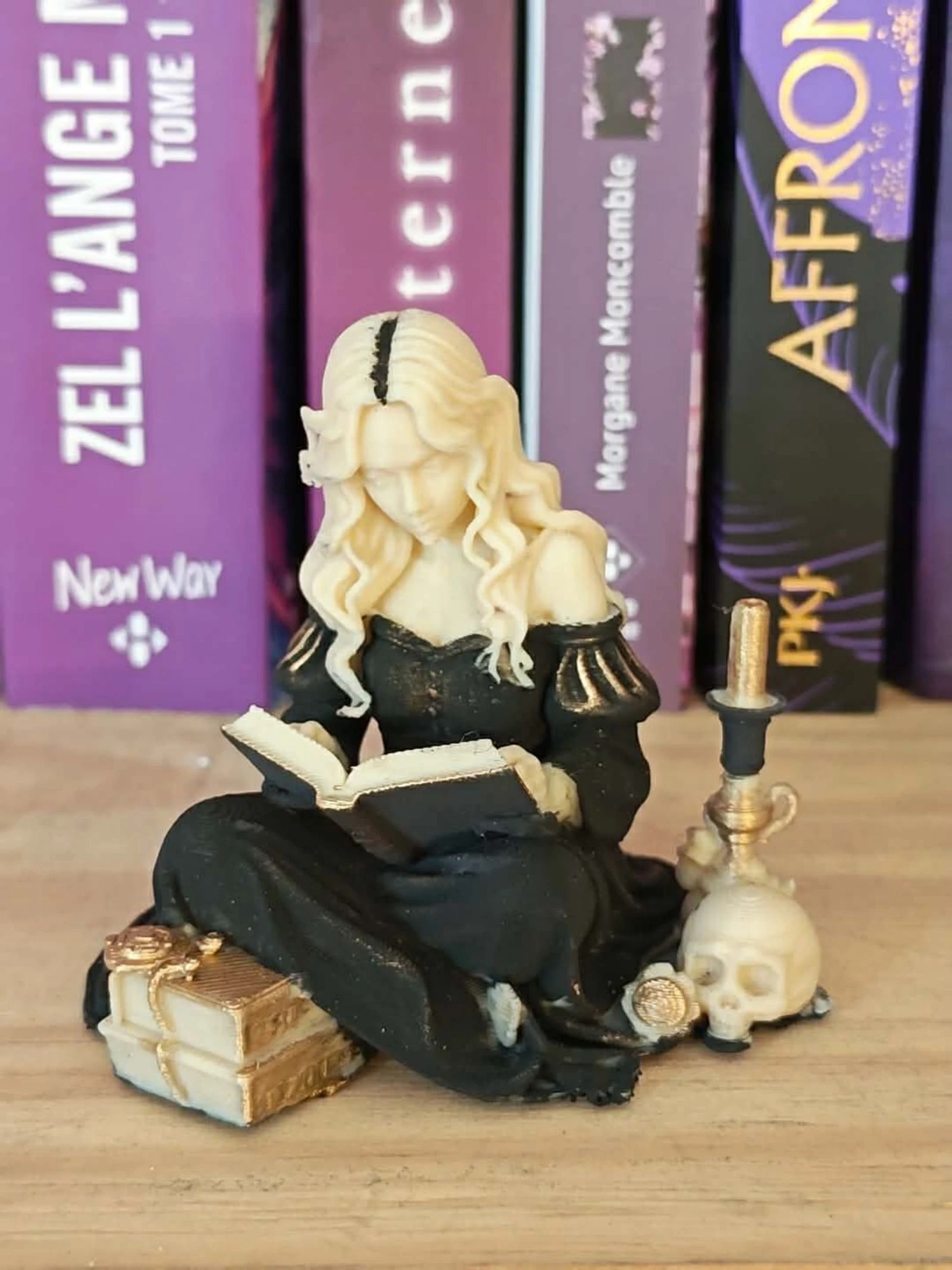 Young reader sitting – photo 2